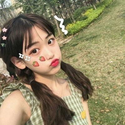 飘动的红丝带